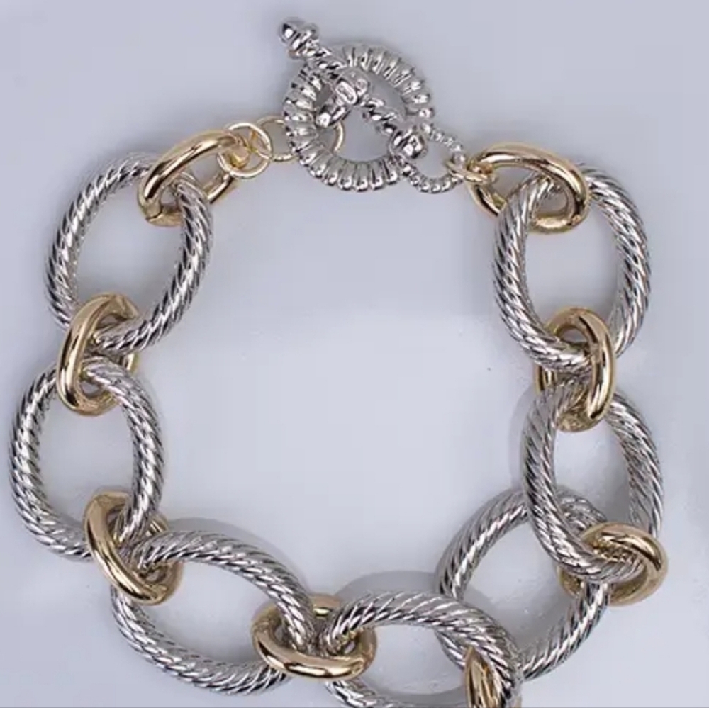 Elegant Silver and Gold Chain Bracelet